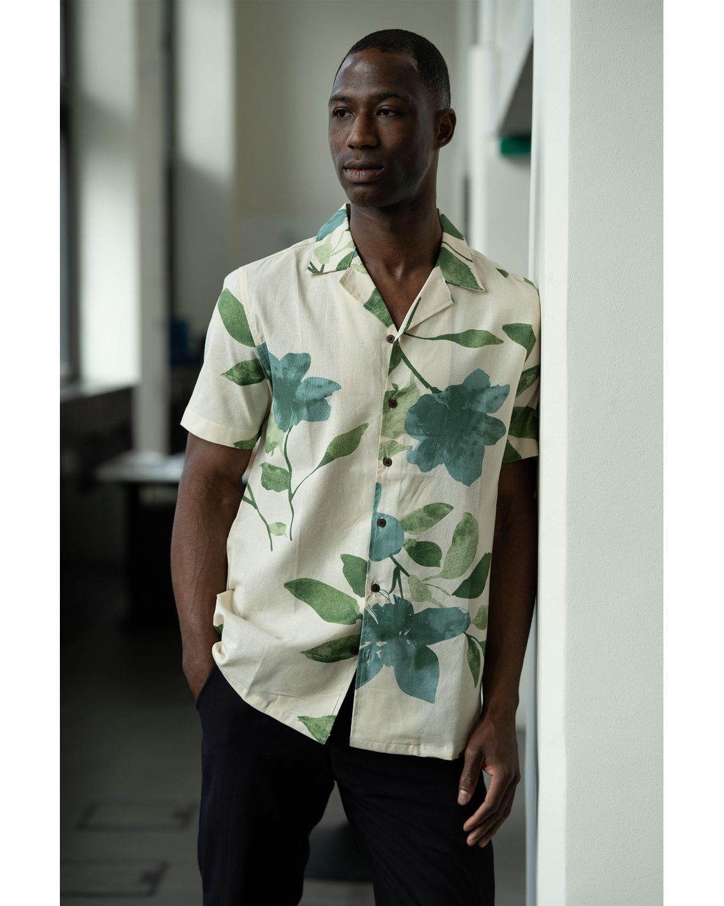 Stovaria Green Camp Collar Half Sleeve Pure Cotton Shirt With Abstract Print for men