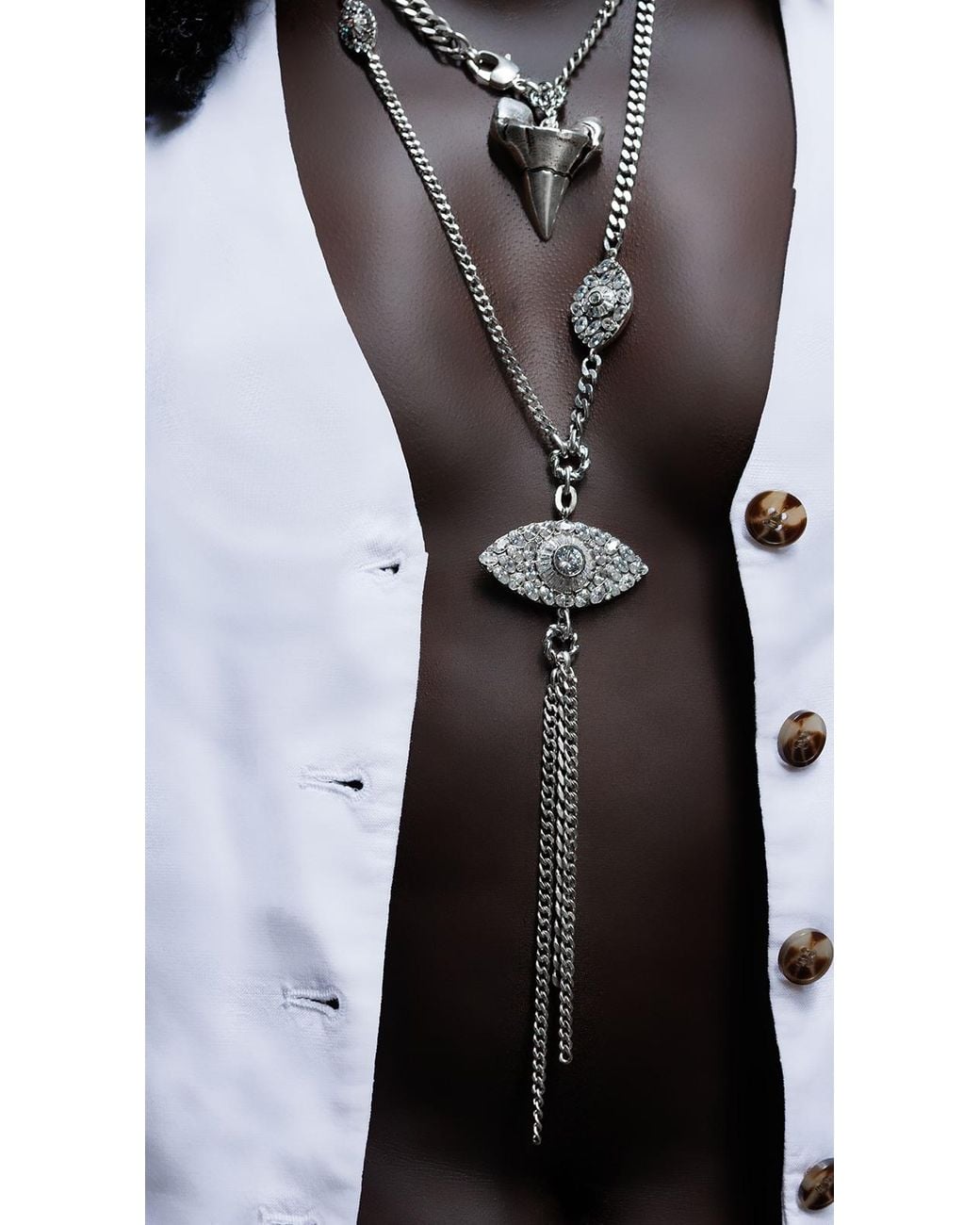 Bayemeyc Blue Triovista Charm Necklace