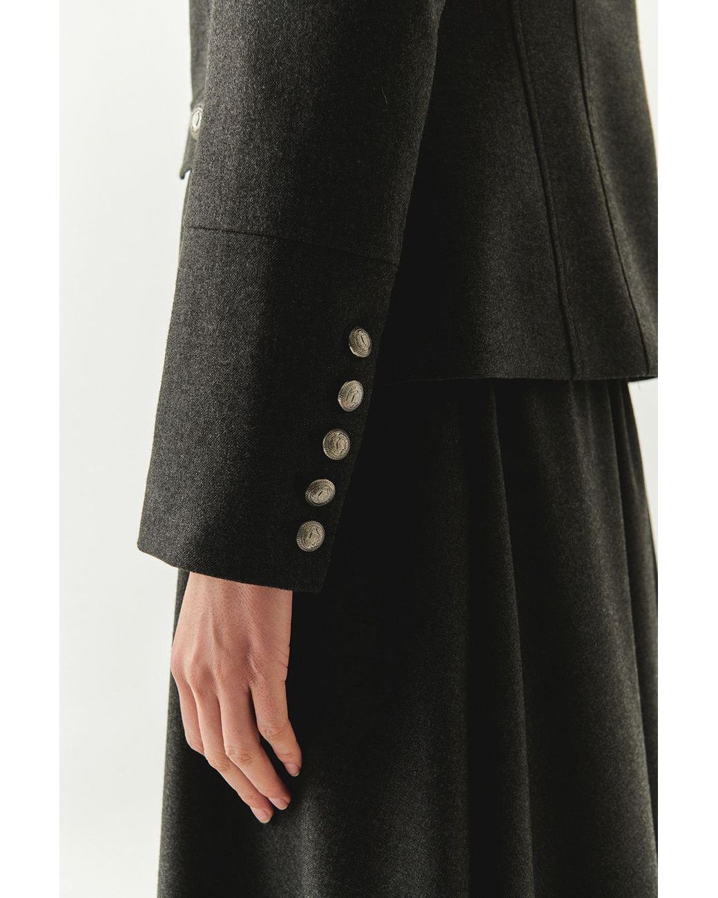 Exquise Black Regular Shirt Collar Structured Aubrie Jacket