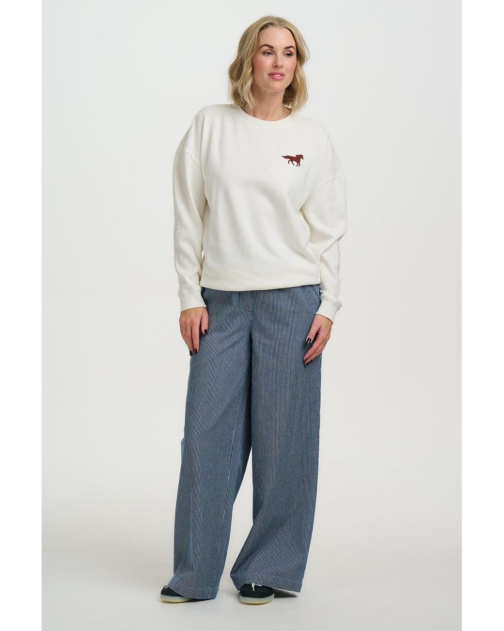 Sugarhill White Eadie Relaxed Sweatshirt Off, Horse Print & Embro