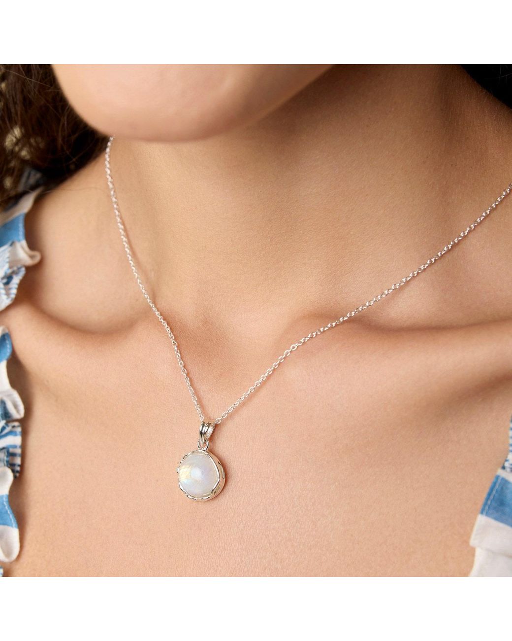 Isla Silver Metallic Moonstone Pendant
