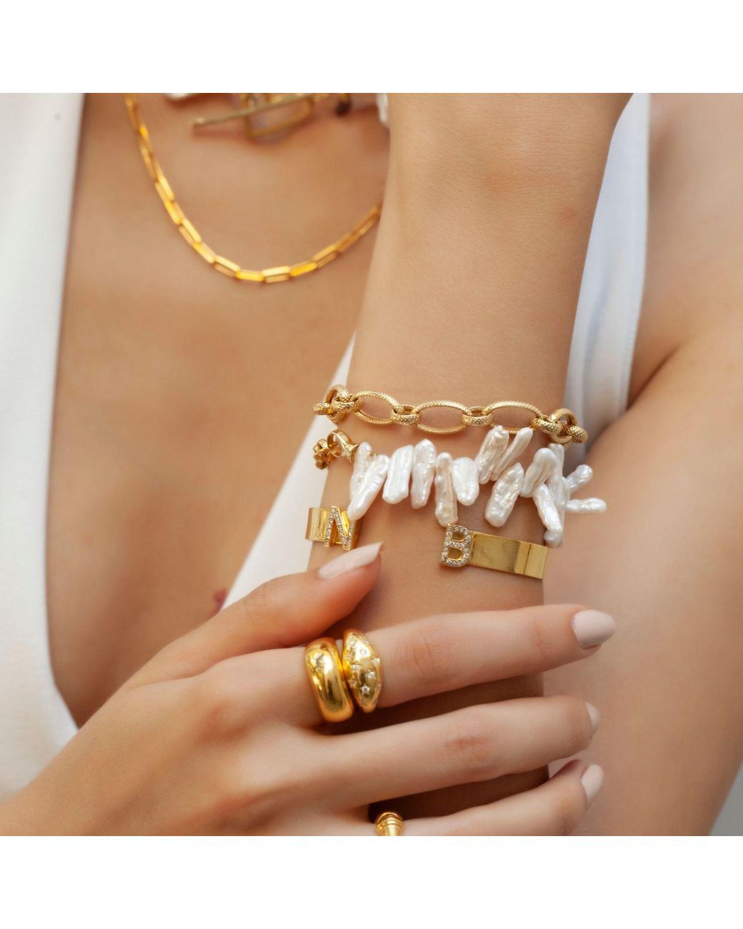 LINYA JEWELLERY White Asymmetrical Baroque Pearl Bracelet