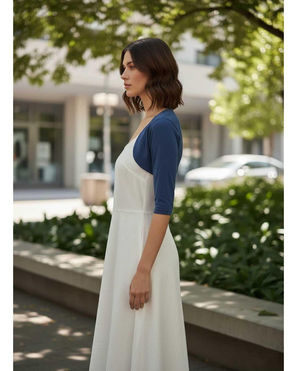 Conquista Blue Elegant Cropped Bolero With 3/4 Sleeves