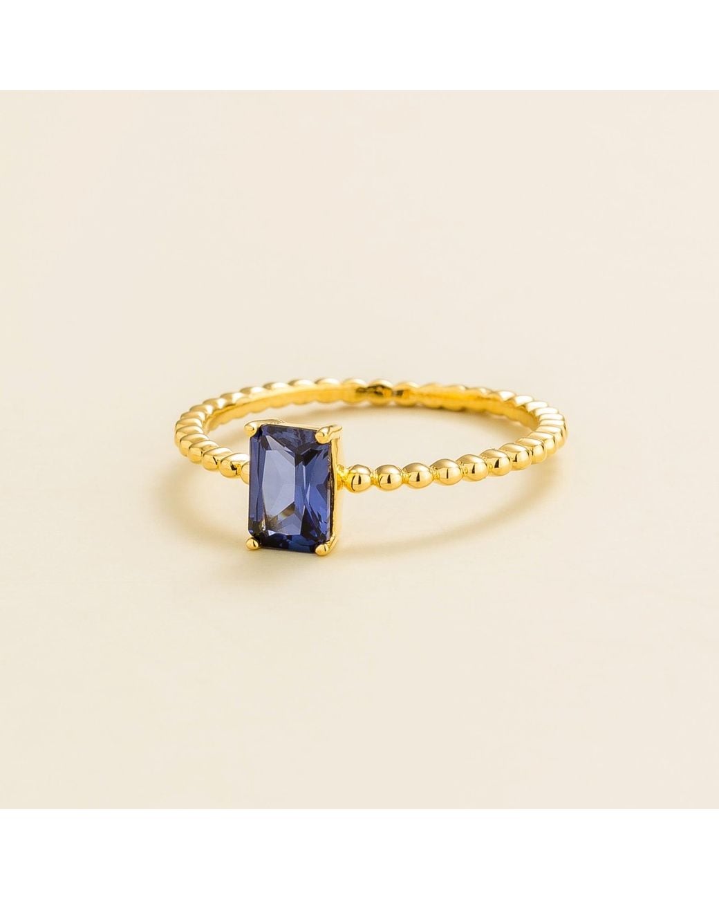 Juvetti Yellow Buchon Ring Set With Sapphire