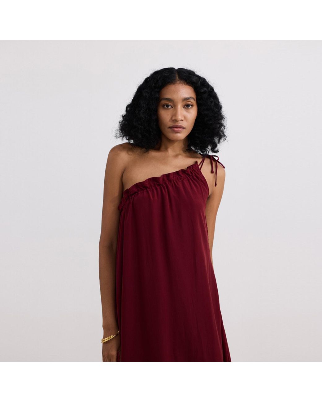 REISTOR Red One-Shoulder Midi Crepe Dress