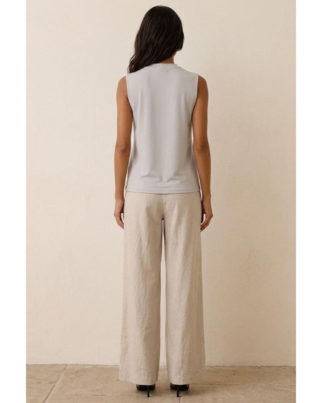 Conquista Gray Draped V-Neck Sleeveless Jersey Top