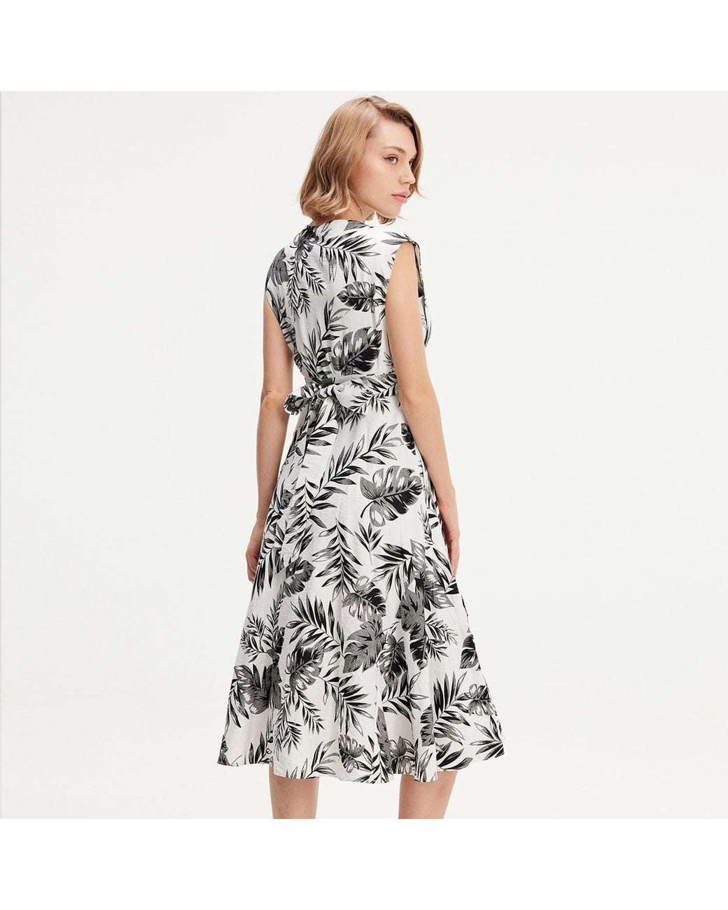 Smart and Joy Metallic Tropical Print Sleeveless Midi Dress