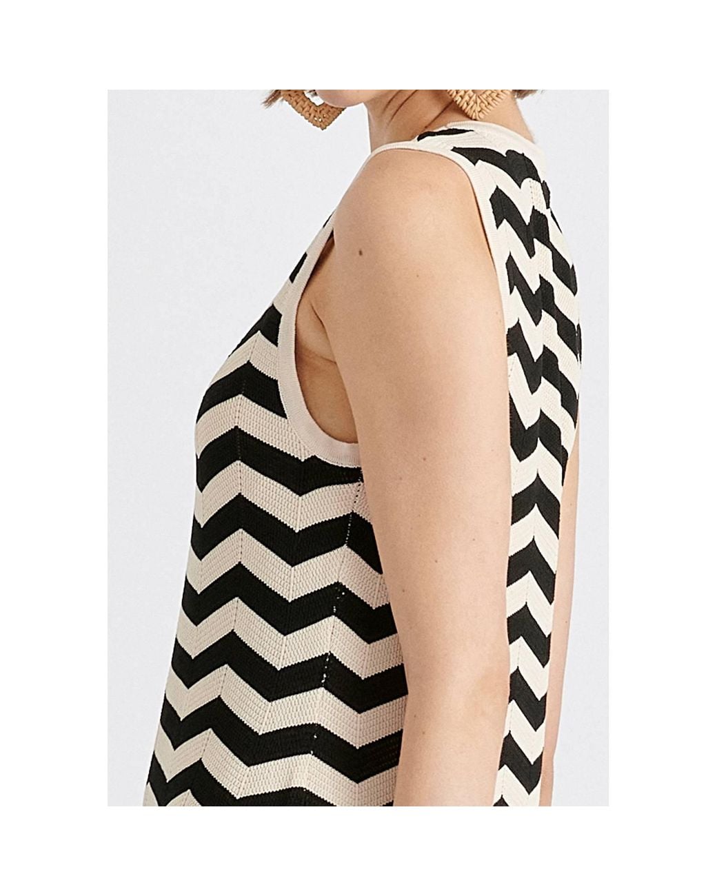 Paisie Black Sleeveless Midi Knit Dress
