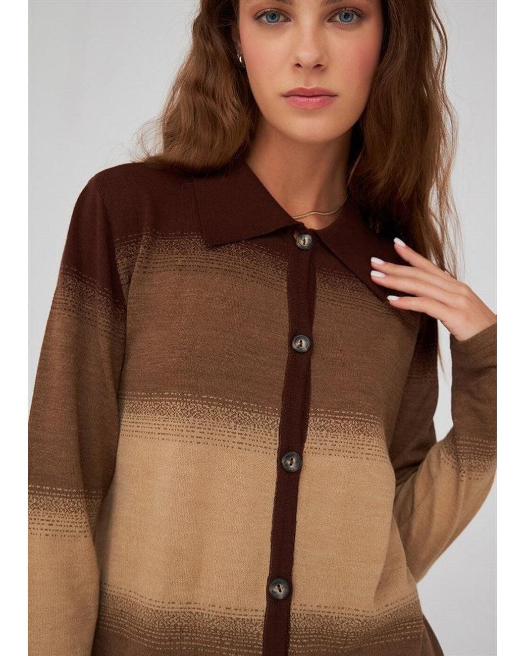 Peraluna Brown Polo-Neck Color Transition Knitwear Cardigan