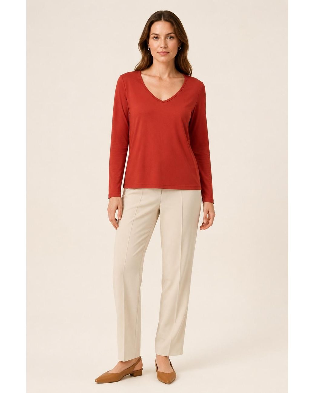 Conquista Red Refined V-Neck Long Sleeve Top