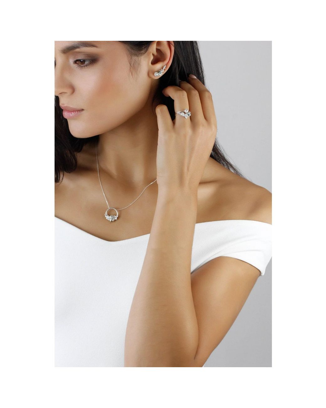 Lee Renee Metallic Rose Halo Necklace