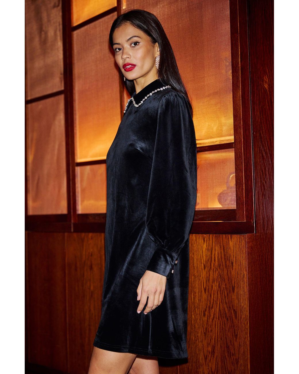 Yumi' Black Long Sleeve Velvet Tunic With Diamante Collar