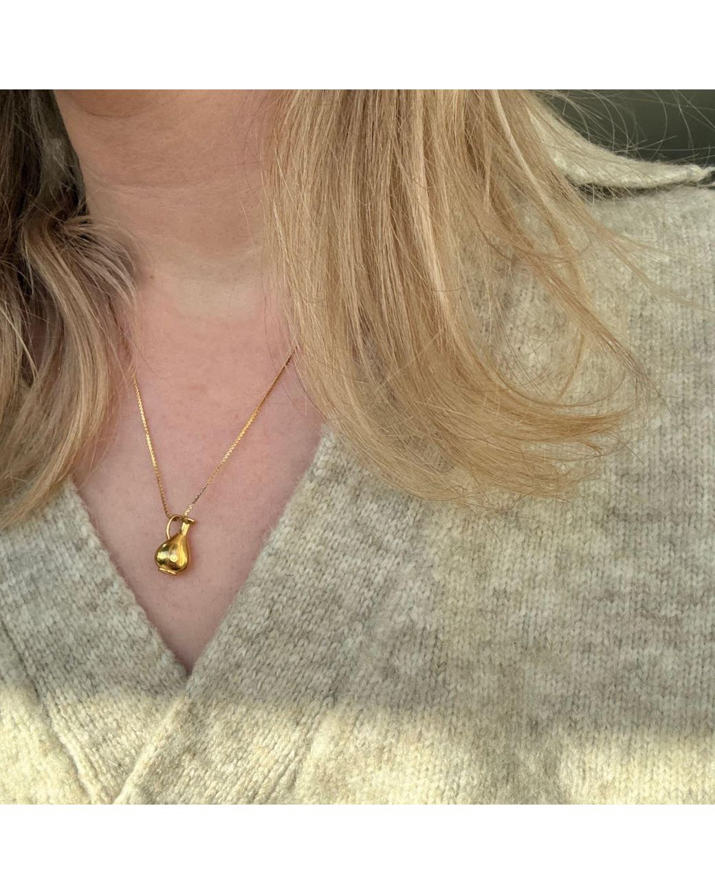 A Weathered Penny Metallic Vase Necklace