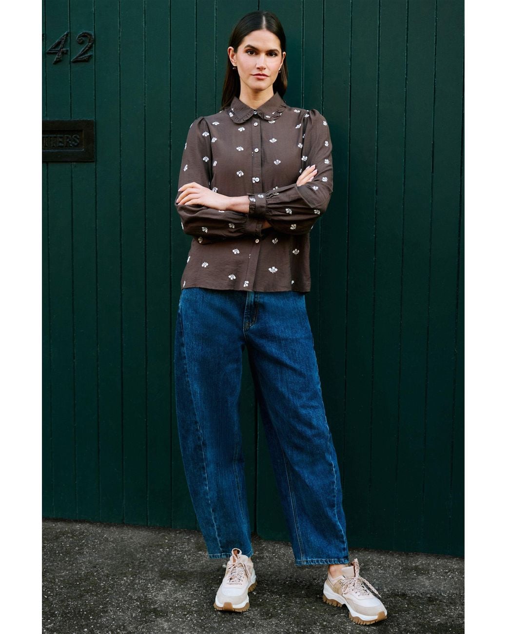 Yumi' Brown Viscose Daisy Embroidered Shirt