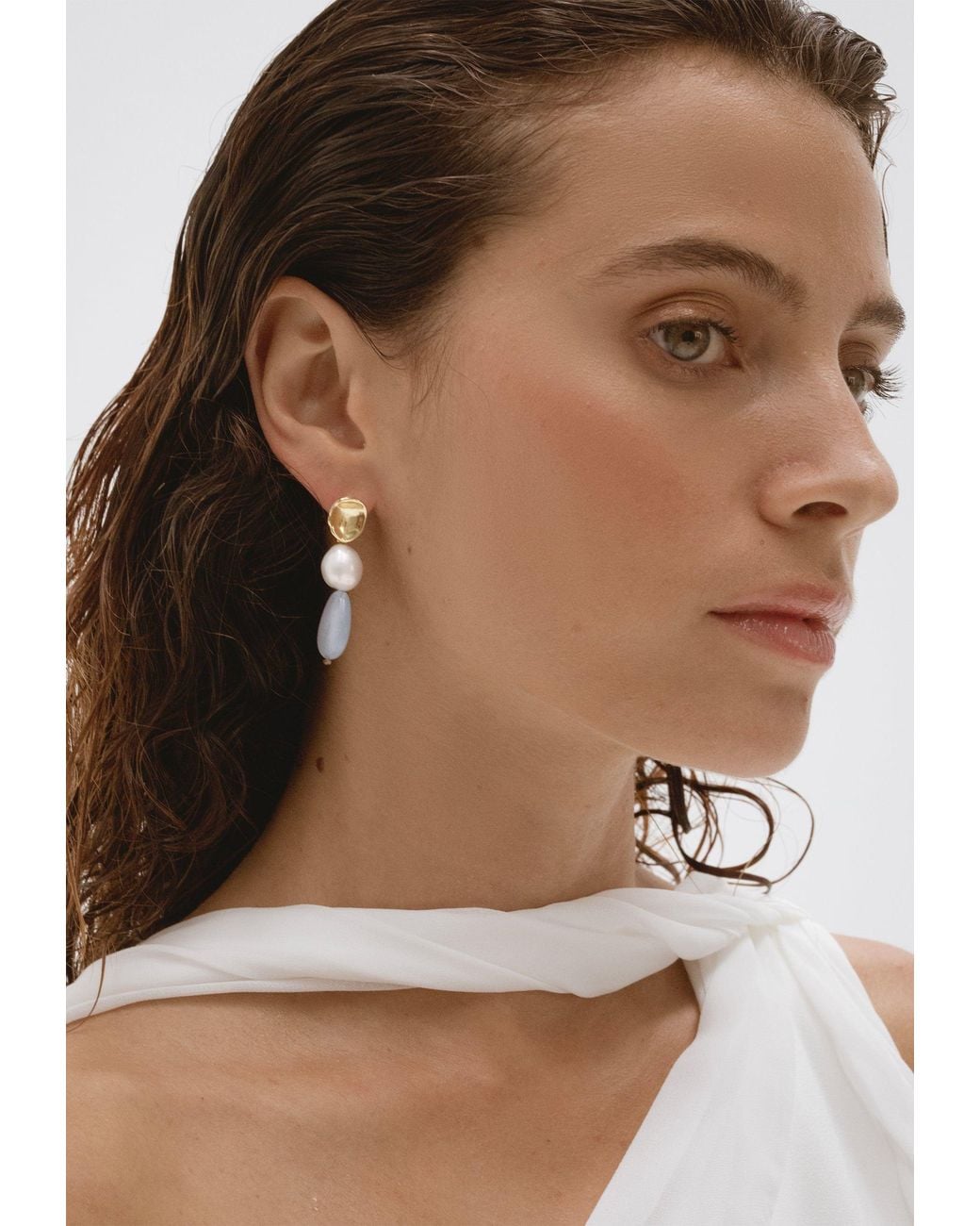 Lavani Jewels White Nydia Light Earrings