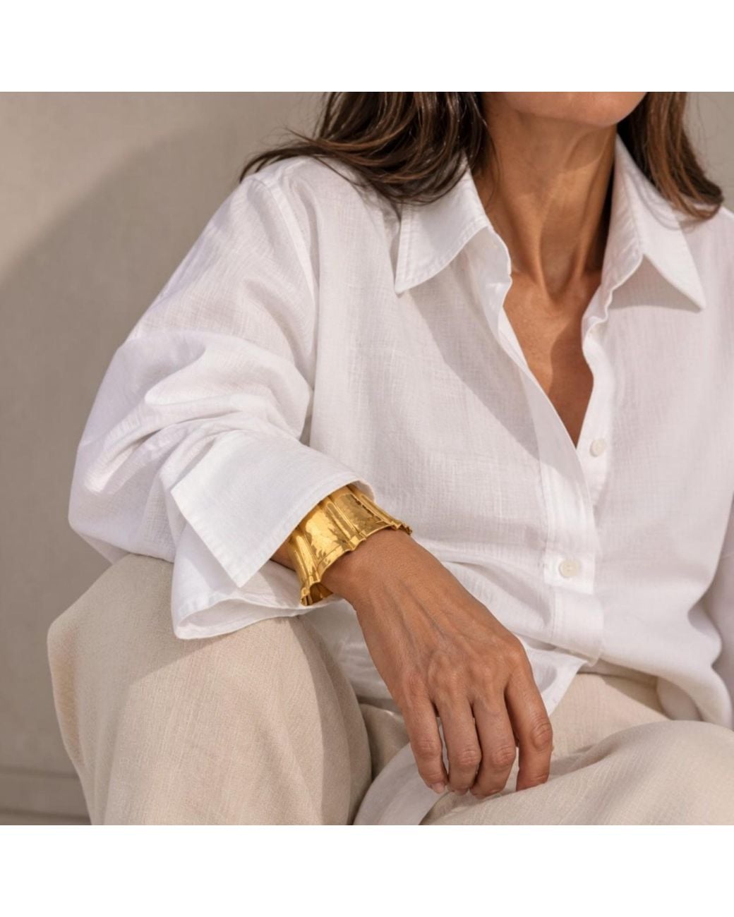 Vstyle Metallic Sculpted Cuff