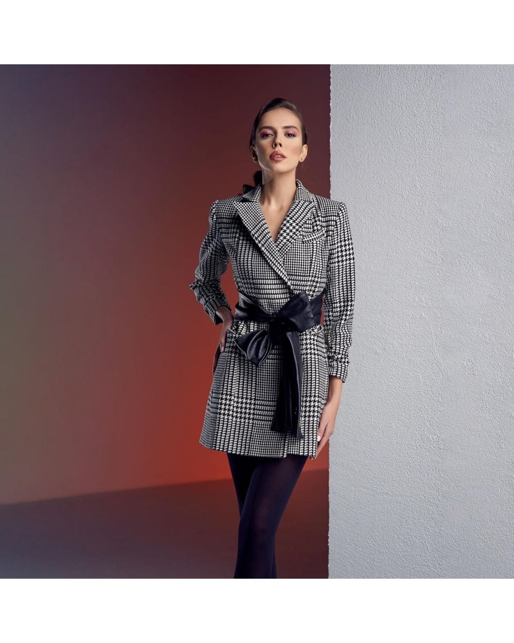 AVENUE No.29 Black Houndstooth Wool Blazer Dress With Contrast Belt