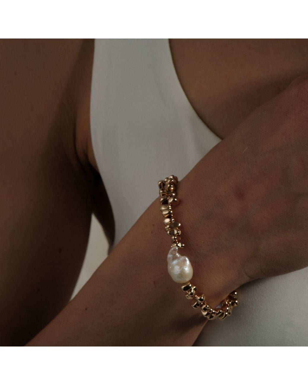 LINYA JEWELLERY Metallic Sirius Baroque Pearl Hematite Stone Bracelet
