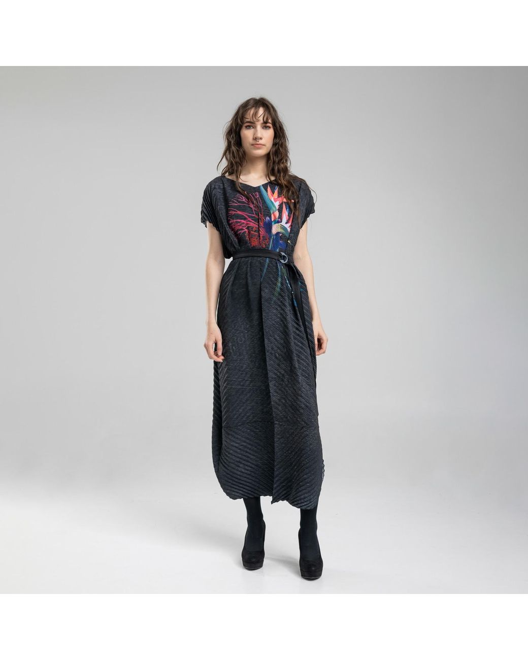 ARTISTA Black Beauty Pleated Maxi Dress