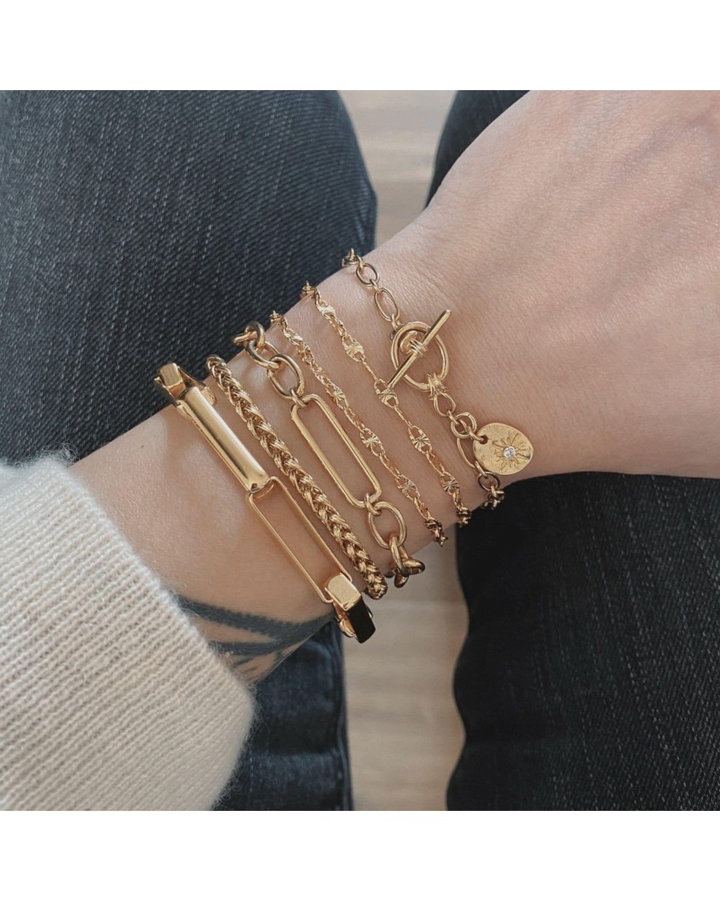 IN CAUDA VENENUM Metallic Bia Bracelet