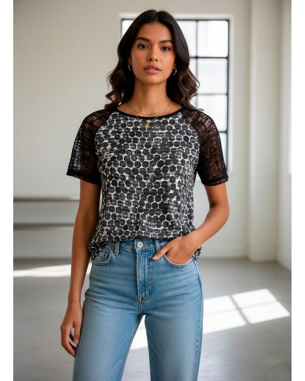 Conquista Black Geometric Print Top With Contrast Sleeves