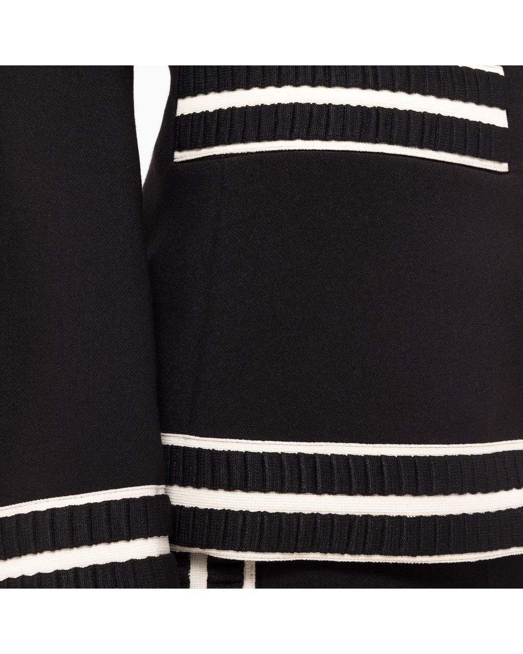 Nissa Black Single-Breasted Suit Jacket