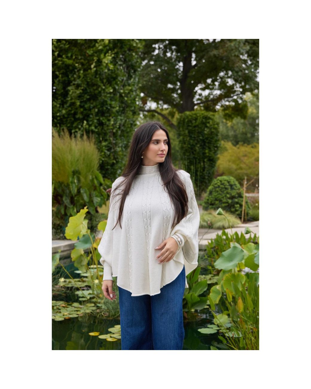 Saachi White Turtleneck Sweater Cable Knit Poncho