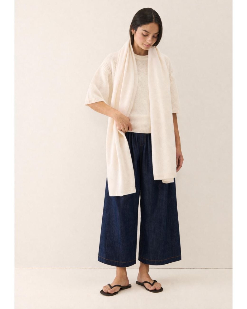 Loop Cashmere Featherweight Scarf in Natural | Lyst UK