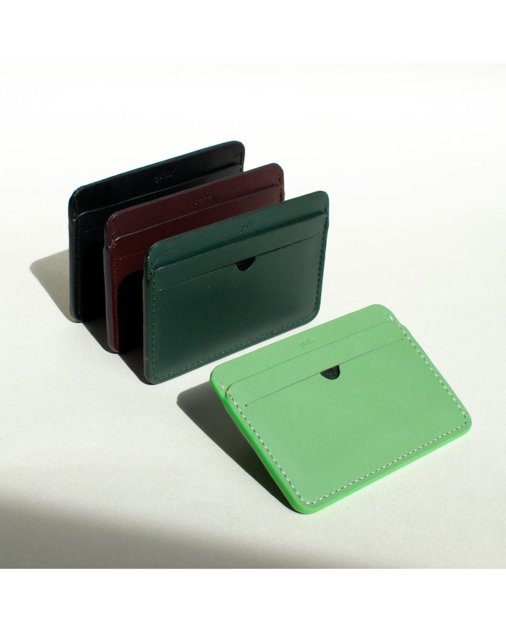 godi. Black Handmade Leather Cardholder for men