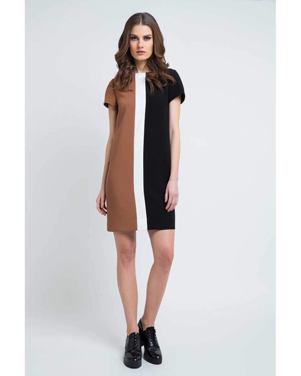 Conquista Black Straight Short Sleeve Dress