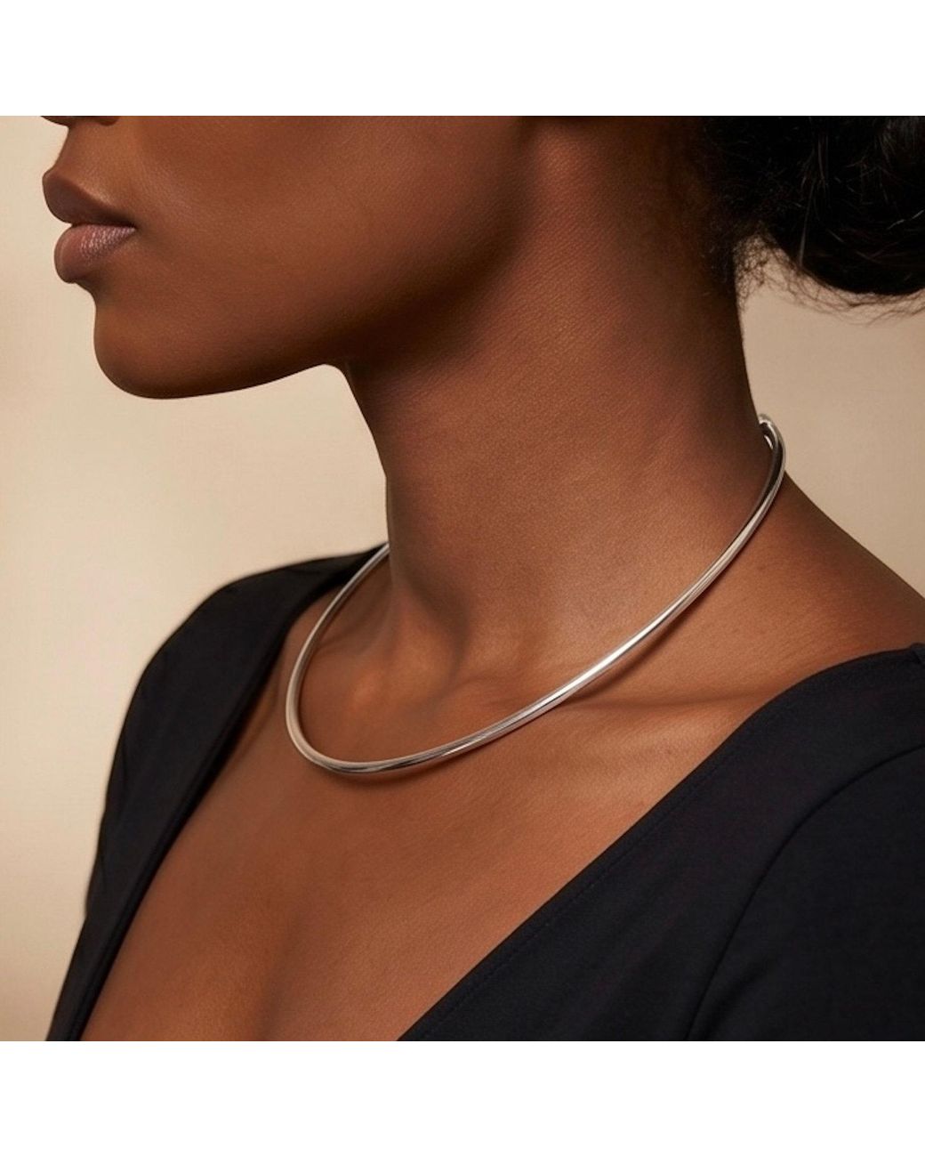 Divine Aria Metallic Choker Necklace