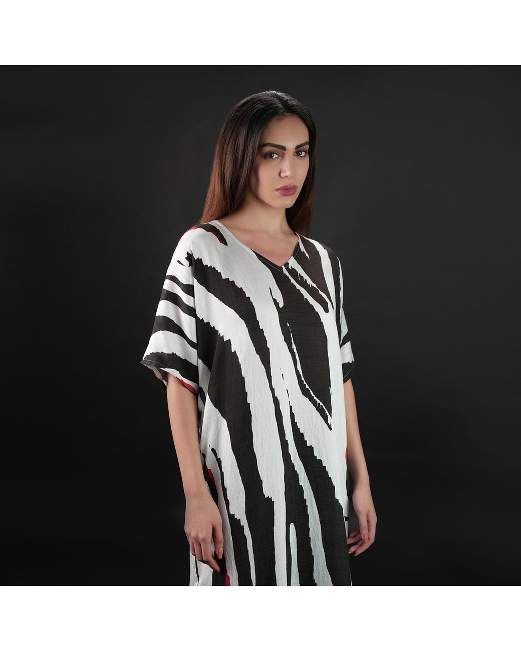 DHARA SHETH DUBAI Black Into The Wild Zebra Animal Print Long Cotton Kaftan Dress With Side Slit