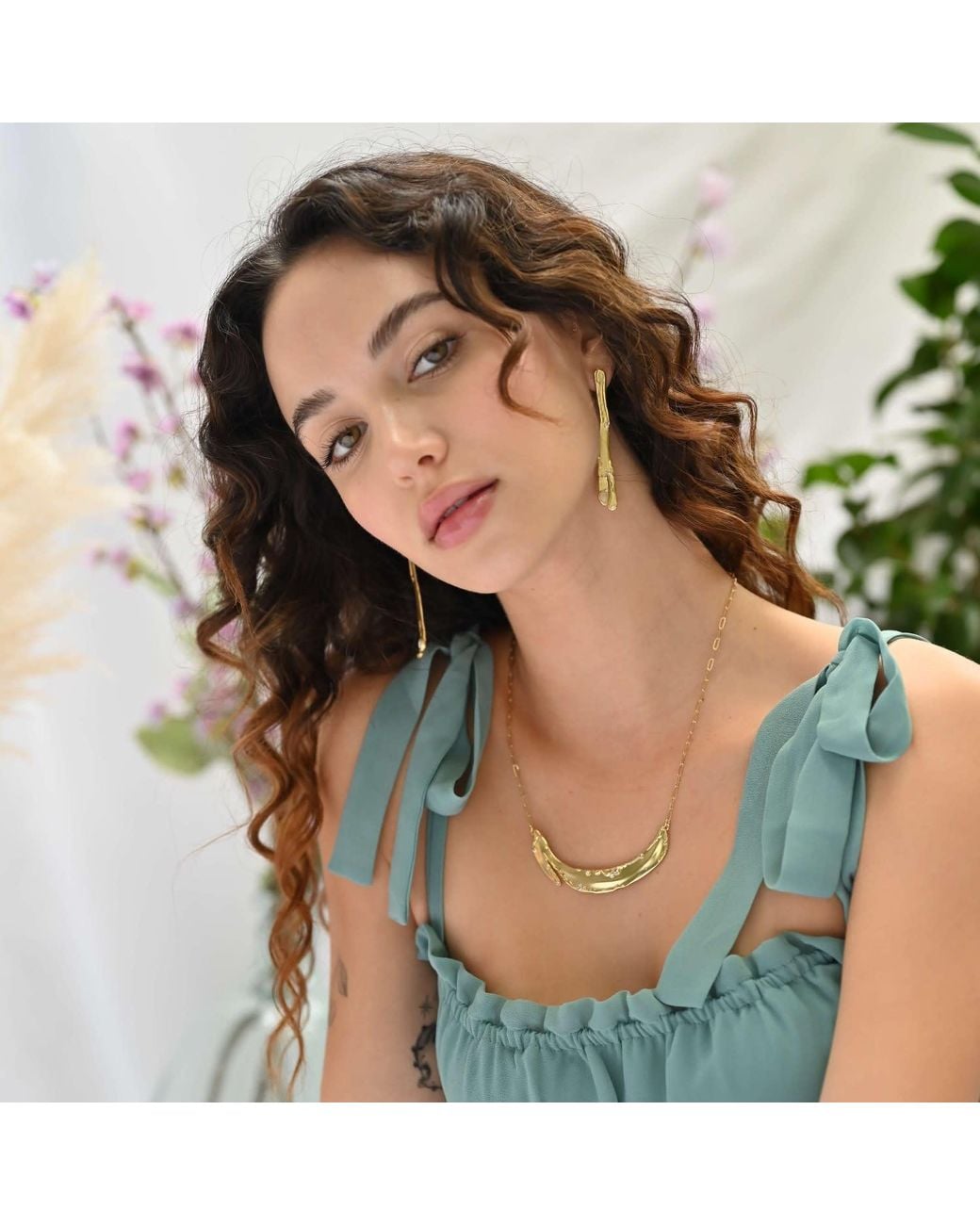 Rare Matters Jewelry Metallic Tidal Arc Necklace