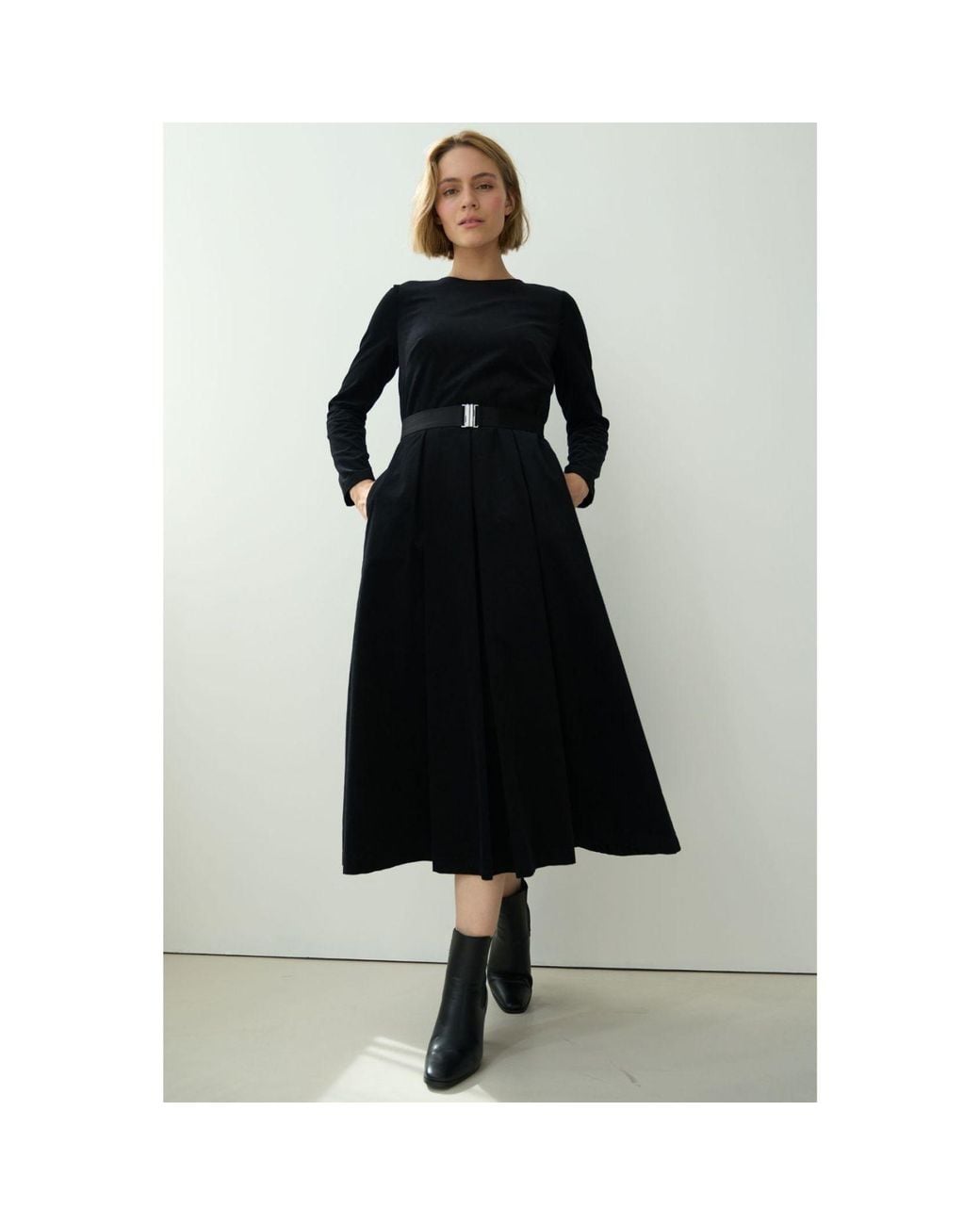 Marianna Déri Black Corduroy Belted Dress
