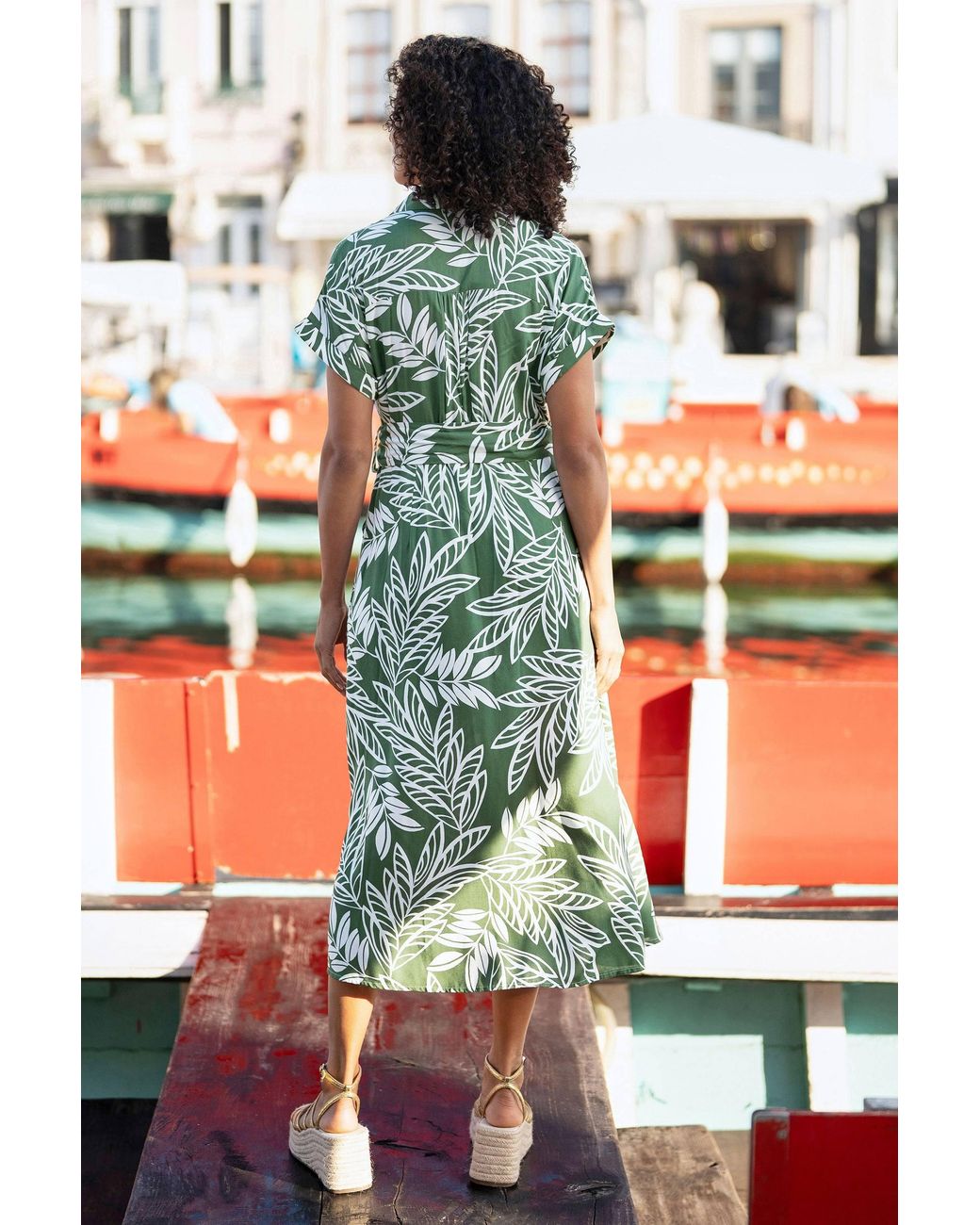 Yumi' Green Leaf Print Viscose Relaxed Midi Shirt Dress