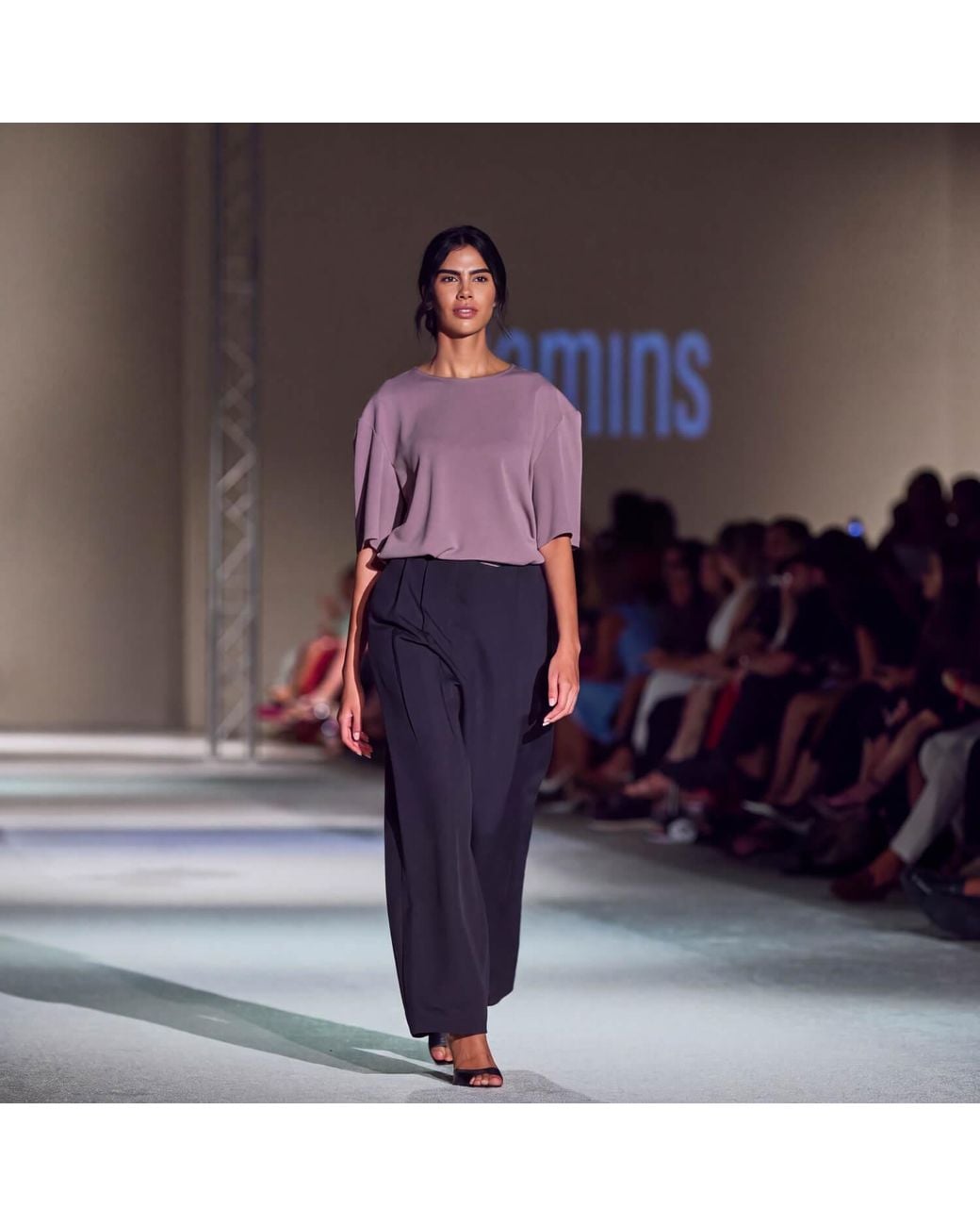 Elamins Gray Oversize T-Shirt – Taupe