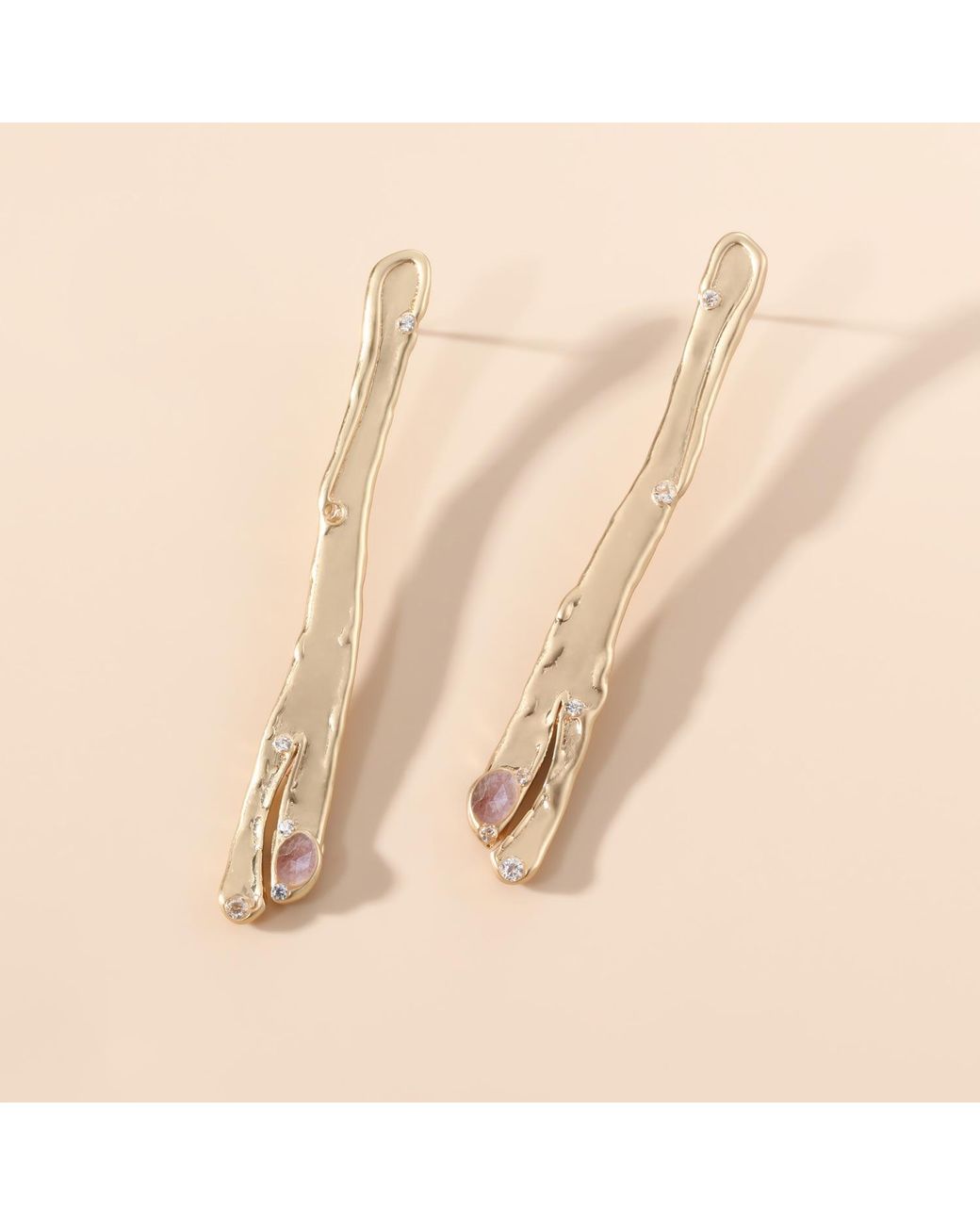 Rare Matters Jewelry Metallic Natural Asymmetry Strawberry Quartz Linear Earrings