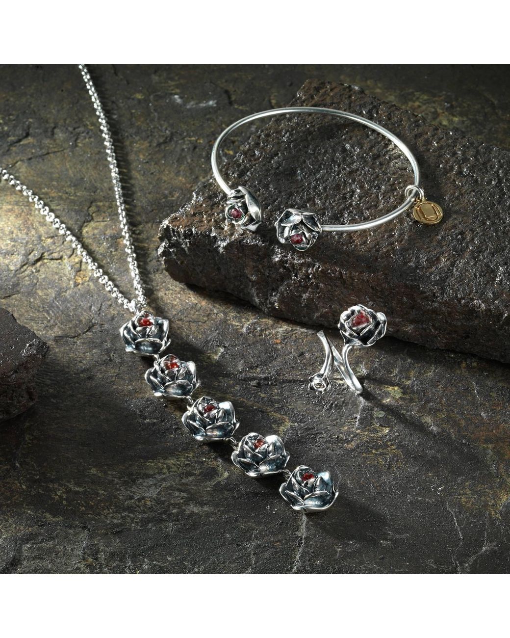 Unaloe Metallic Five Ruby Rose Necklace