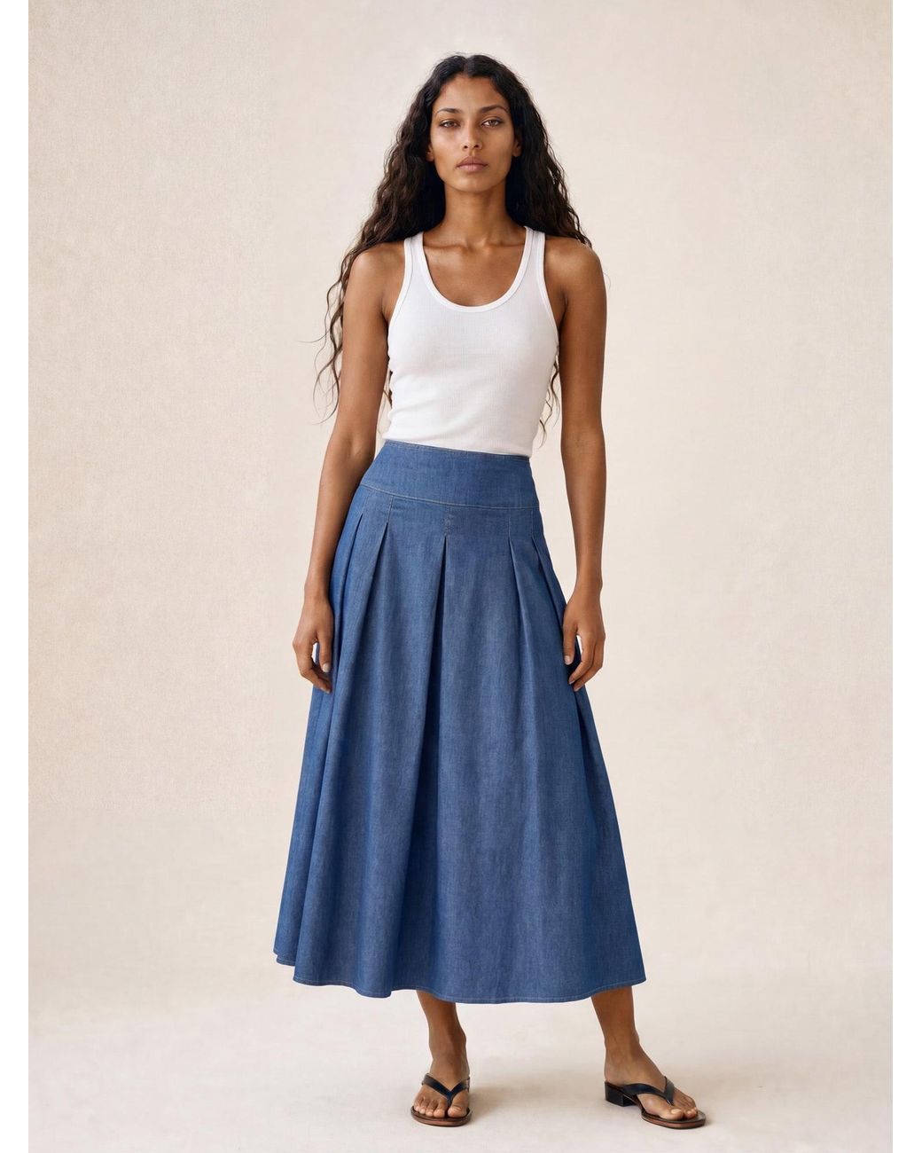 The Well Worn Blue The Dune Skirt – Chambray