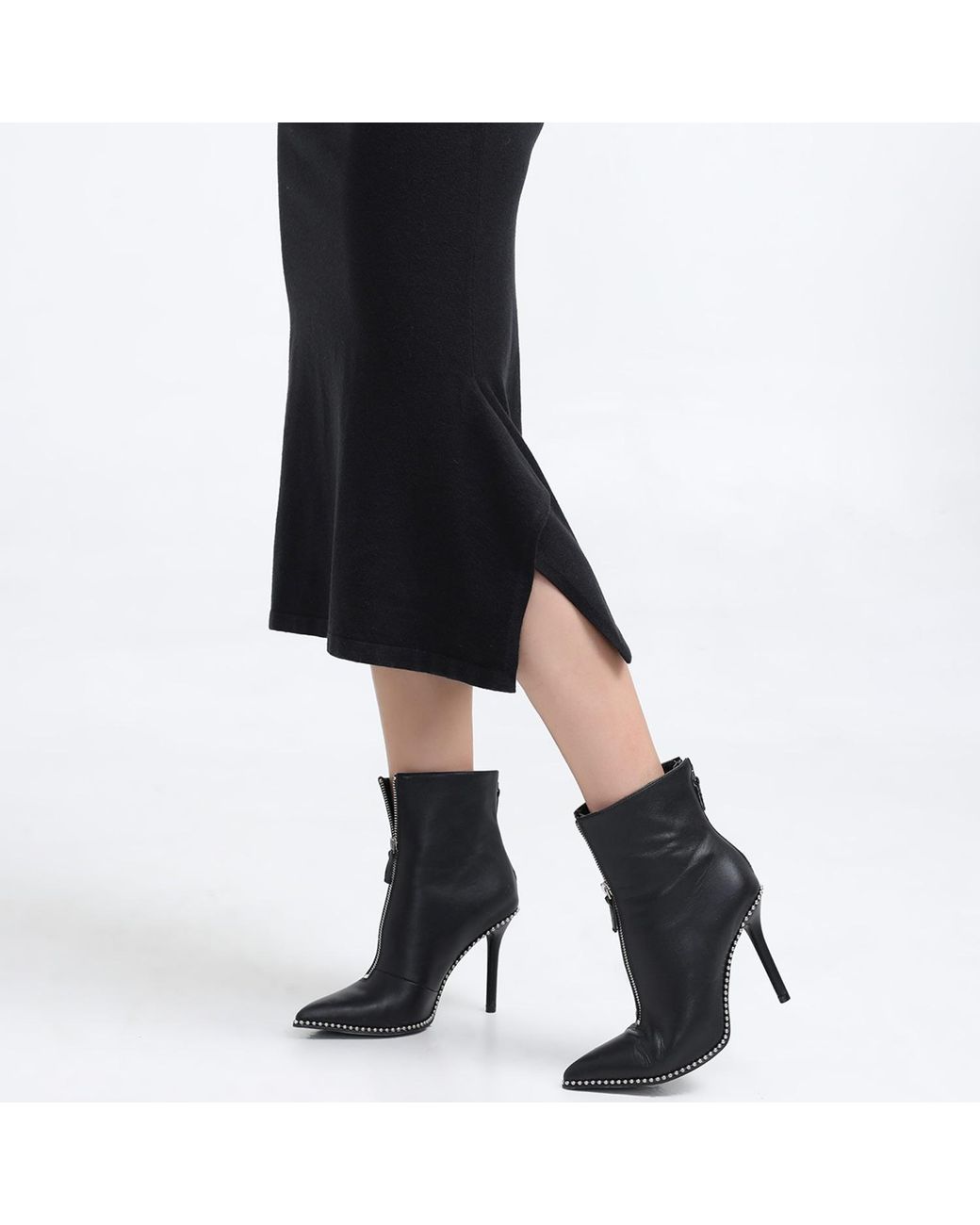 Smart and Joy Black Slim V-Neck Sweater Midi Dress