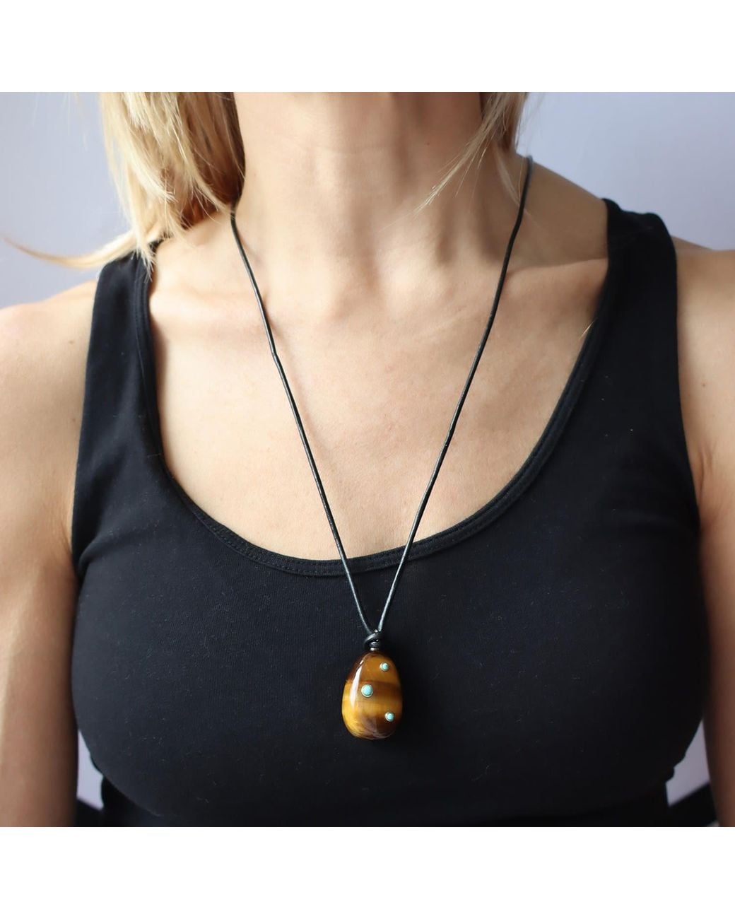 Hye Jane Jewelry Metallic Large Tigers Eye Pietra Necklace
