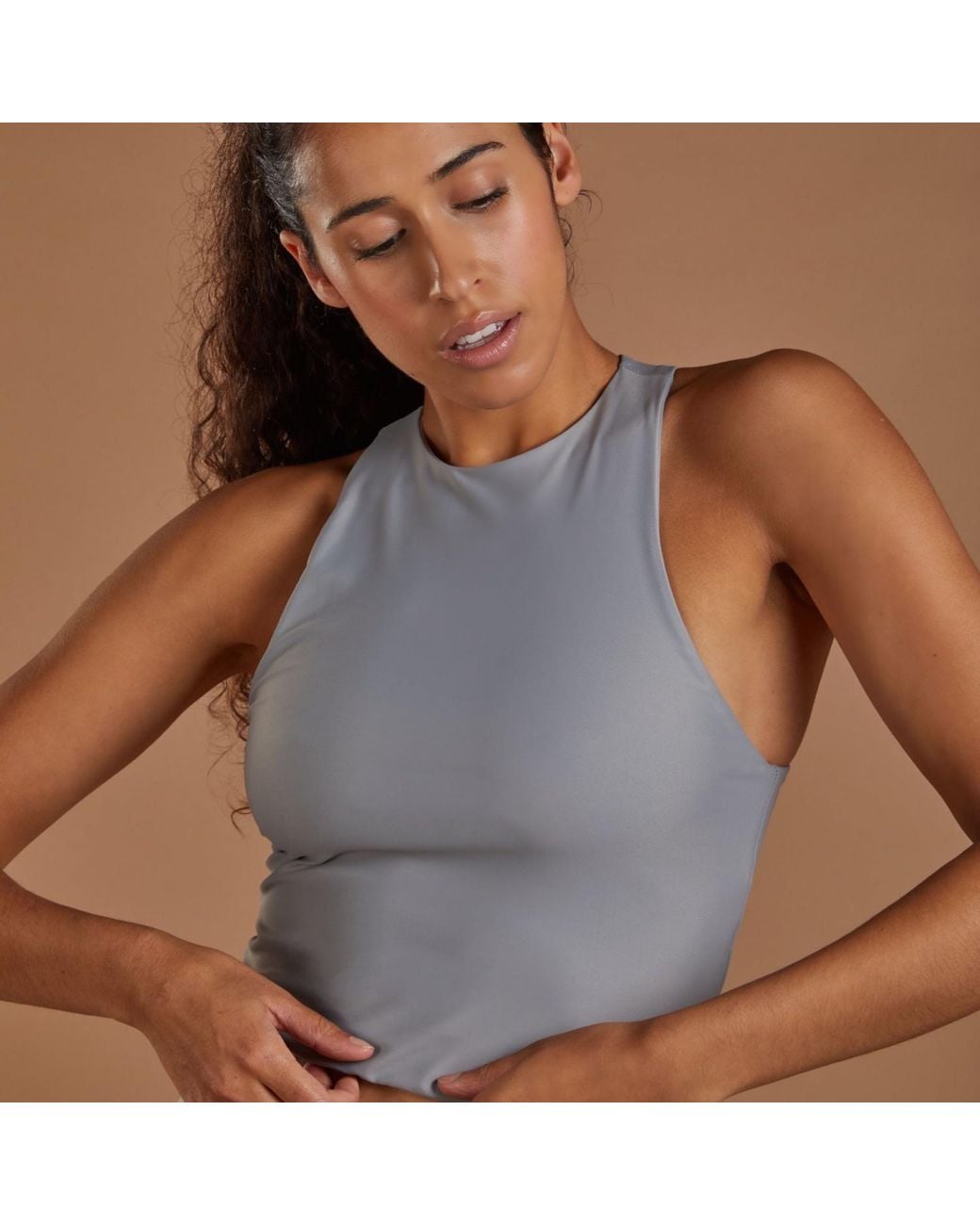 NUMBAT Gray Smooth Sports Crop Tank