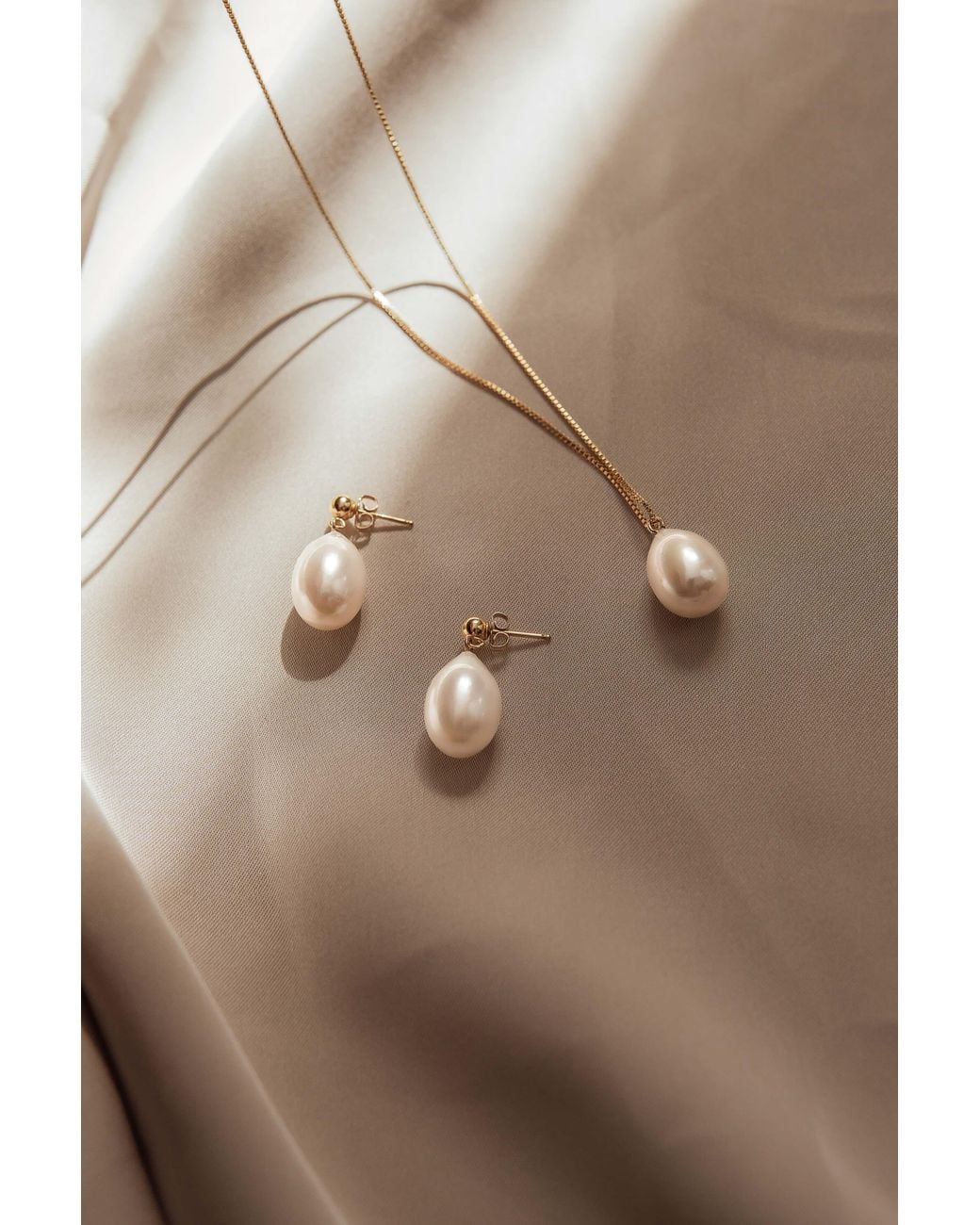 Katy Faye White Giulia Pearl Earrings
