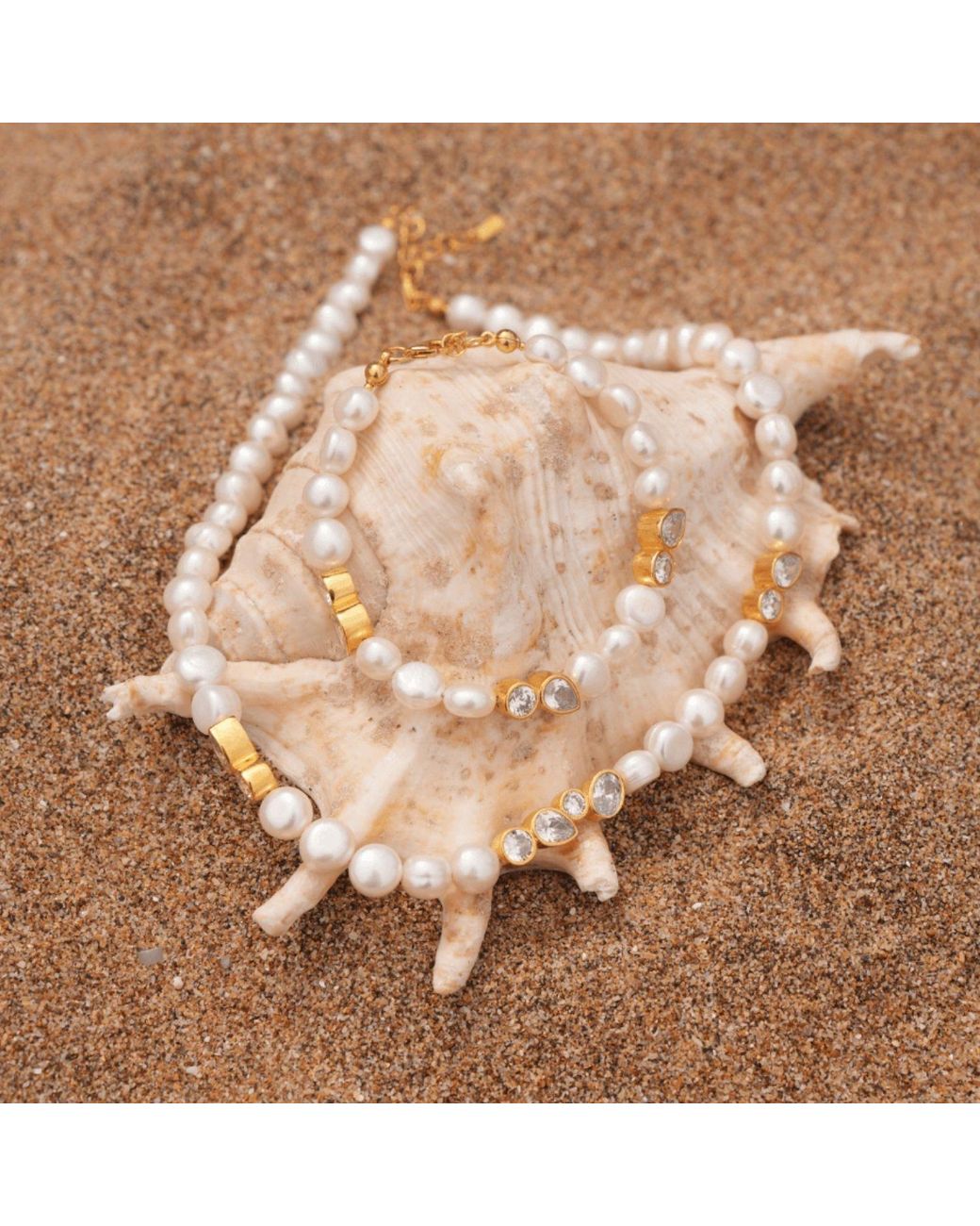 LINYA JEWELLERY Metallic Diana Stone Pearl Bracelet