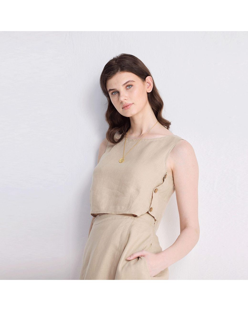 REISTOR Natural Neutrals Boxy Crop Top