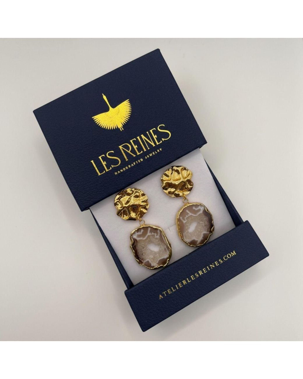 Les Reines Metallic Champagne Lumière With Crystal Quartz