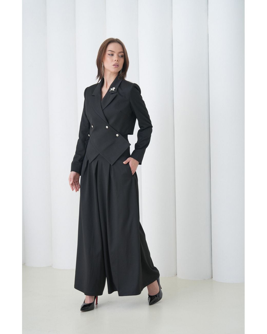 Lumina Eligma Black Sovereign Crop Jacket