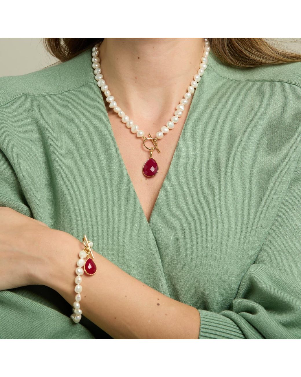 Pearls of the Orient Online White Clara Cultured Freshwater Pearl Bracelet With A Ruby Quartz Drop Pendant