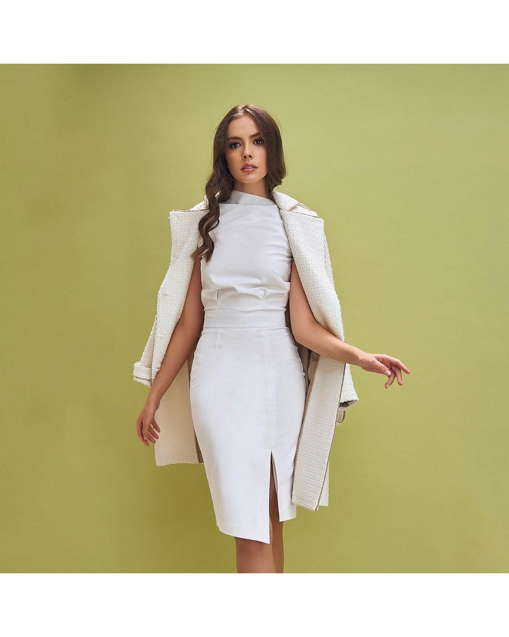 AVENUE No.29 White Bodycon Midi Dress With Leg Slit