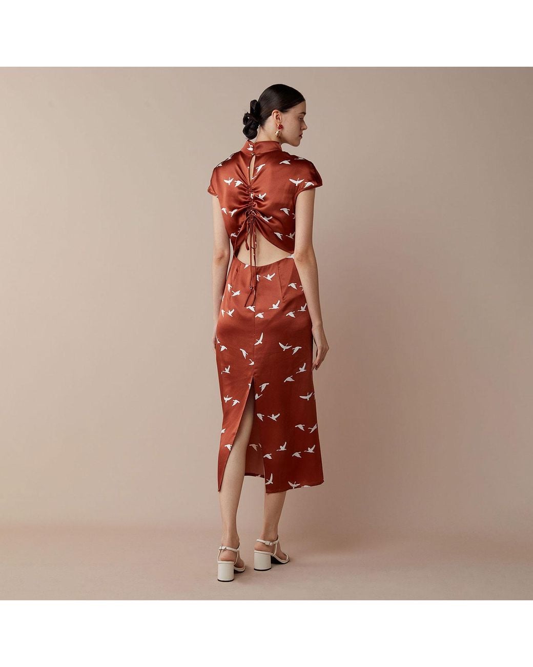 Silkinc Brown Swan Goose Backless Dark Cheongsam
